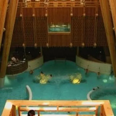 Apartament 4 Pers, Balcon Sud Face Pistes, Cuisine Equipee, Skis Aux Pieds - - Fr-1-404-7