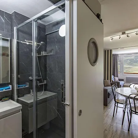 Apartament 4 Pers, Balcon Sud Face Pistes, Cuisine Equipee, Skis Aux Pieds - - Fr-1-404-7 *